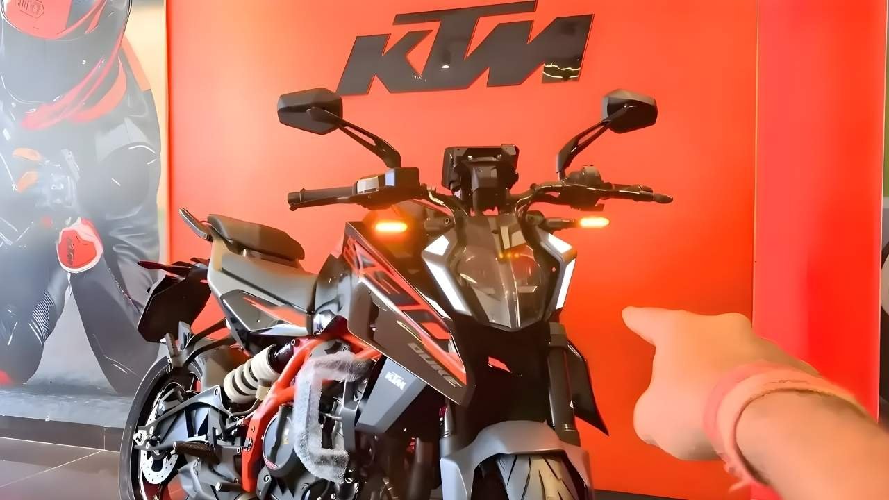 KTM 390 Duke 2026 Launch Highlights 398cc Engine and Efficient Mileage